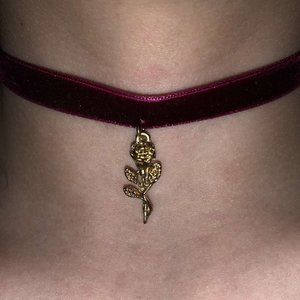 Rose Velvet Choker